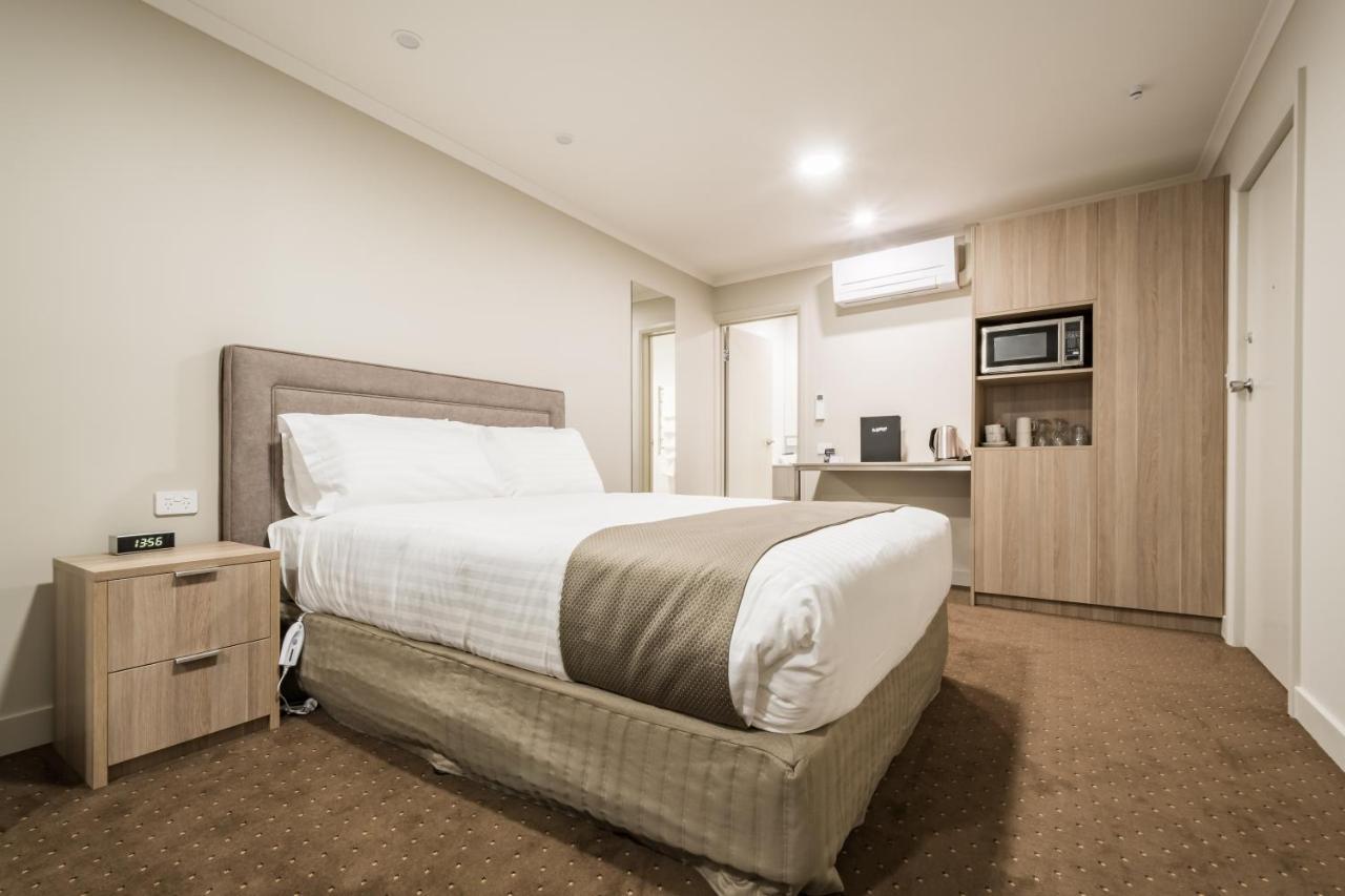 The Lighthouse Hotel Ulverstone Bagian luar foto