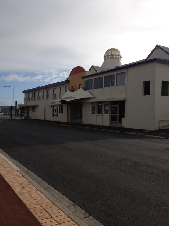 The Lighthouse Hotel Ulverstone Bagian luar foto